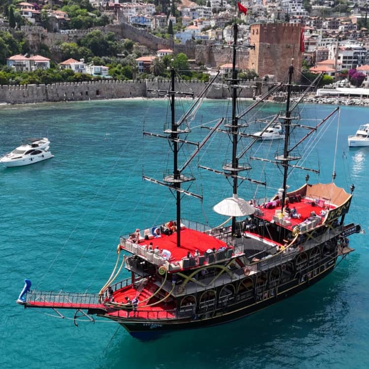 Alanya Yemekli Tekne Turu — Alanya, Antalya